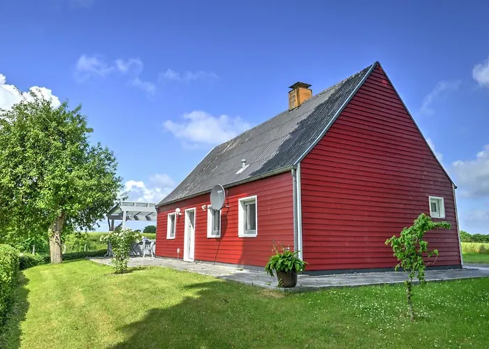 Prázdninový dům Fewo1846 - Rotes Haus - Idyllisch Gelegenes Haus Mit 2 Schlafzimmern Und Grossem Grundstueck