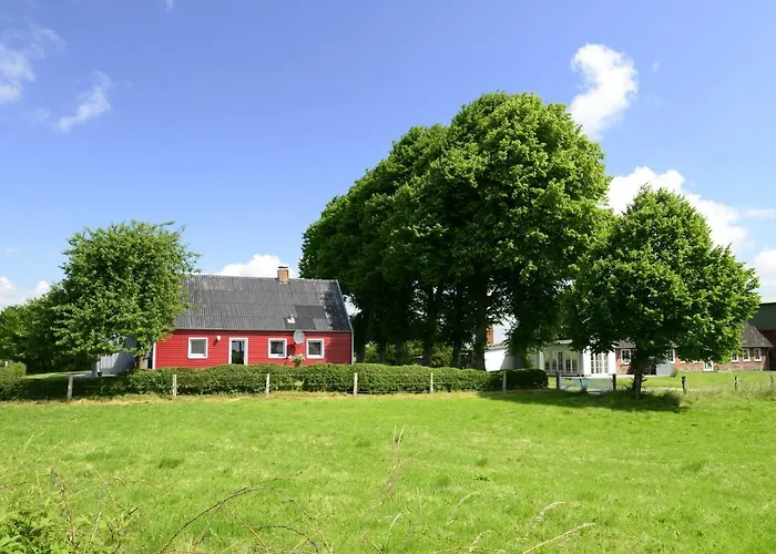 Prázdninový dům Fewo1846 - Rotes Haus - Idyllisch Gelegenes Haus Mit 2 Schlafzimmern Und Grossem Grundstueck *